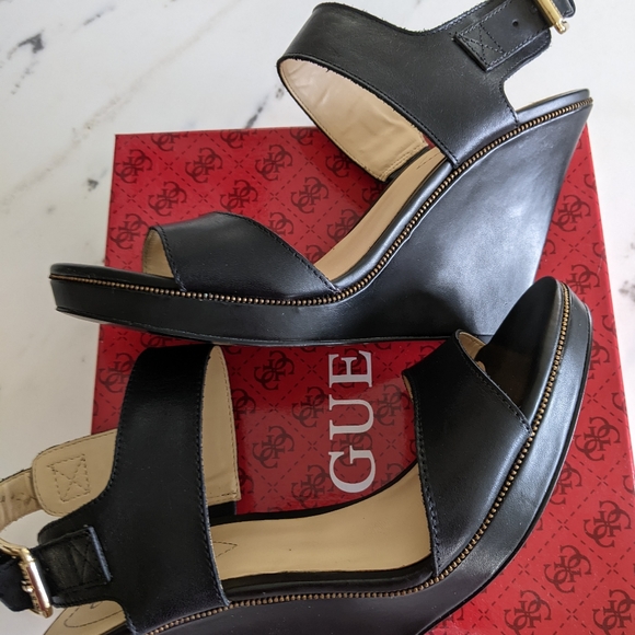 Guess Jazminn women's black leather wedge, 9.5M - Picture 3 of 6
